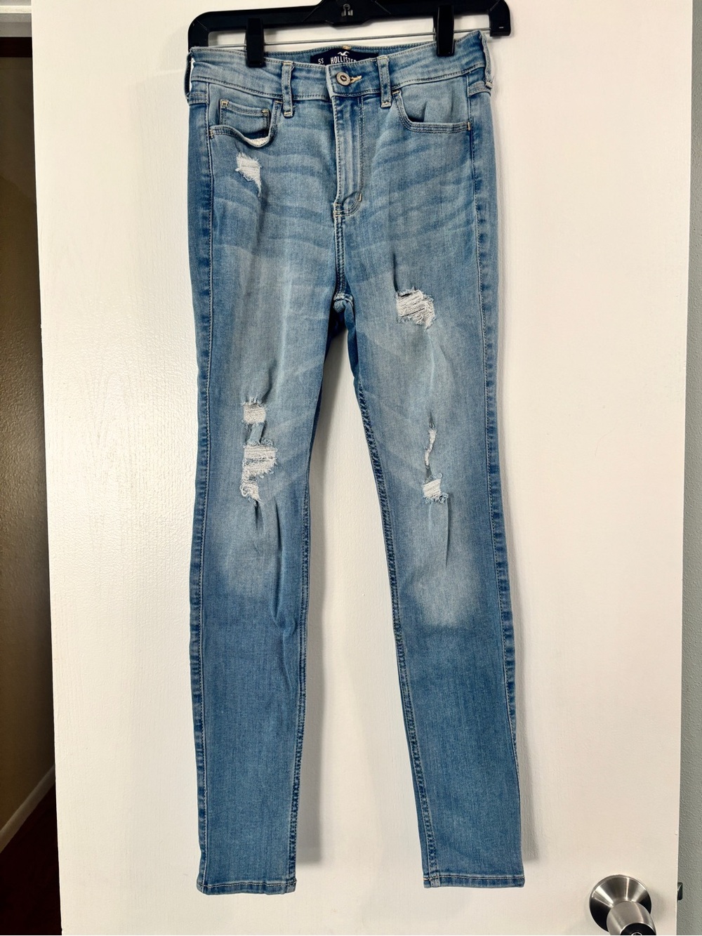 Hollister high rise super skinny Distressed Women’s Jeans size 5S  27x28